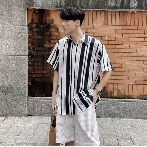 Minimalist Ice Silk Droopy Striped Short-Sleeve Shirt for Men, INS Hong Kong Style Summer 5.5-Sleeve Casual Blouse Trendy