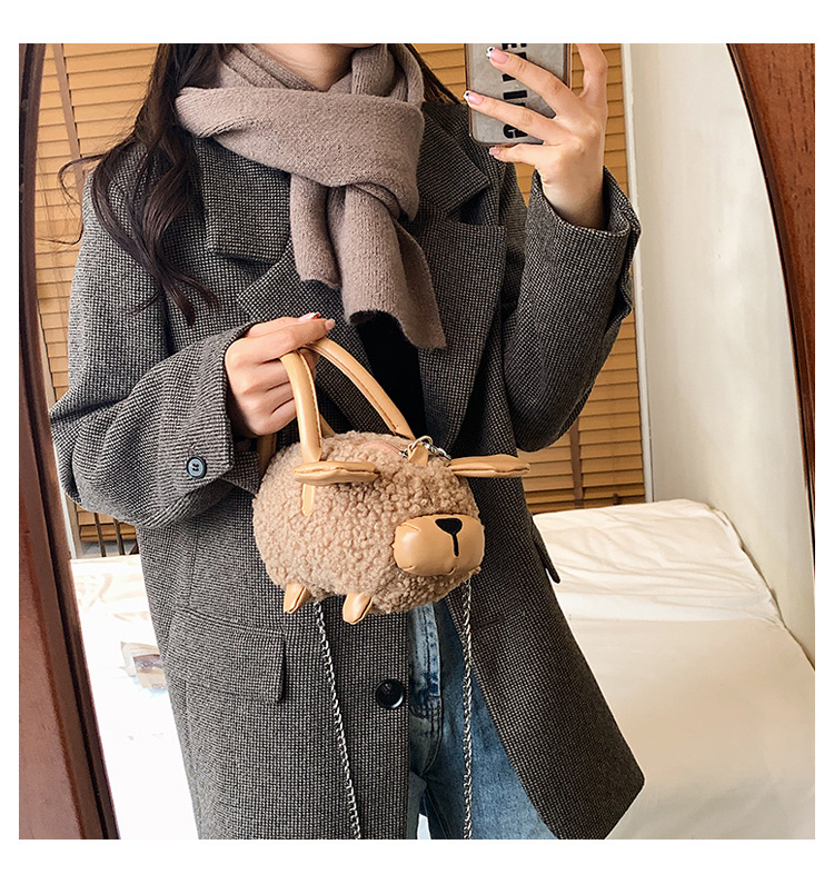 Autumn And Winter 2021 New Bags Female Bag Niche Chain Messenger Bag Wholesale display picture 4