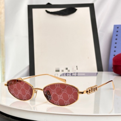 G Brand's New Personalized Retro Sunglasses for Men, European and American Style, Trendy Fashion Sunglasses for Women, Same Style as Instagram Influencers, Gg1802S