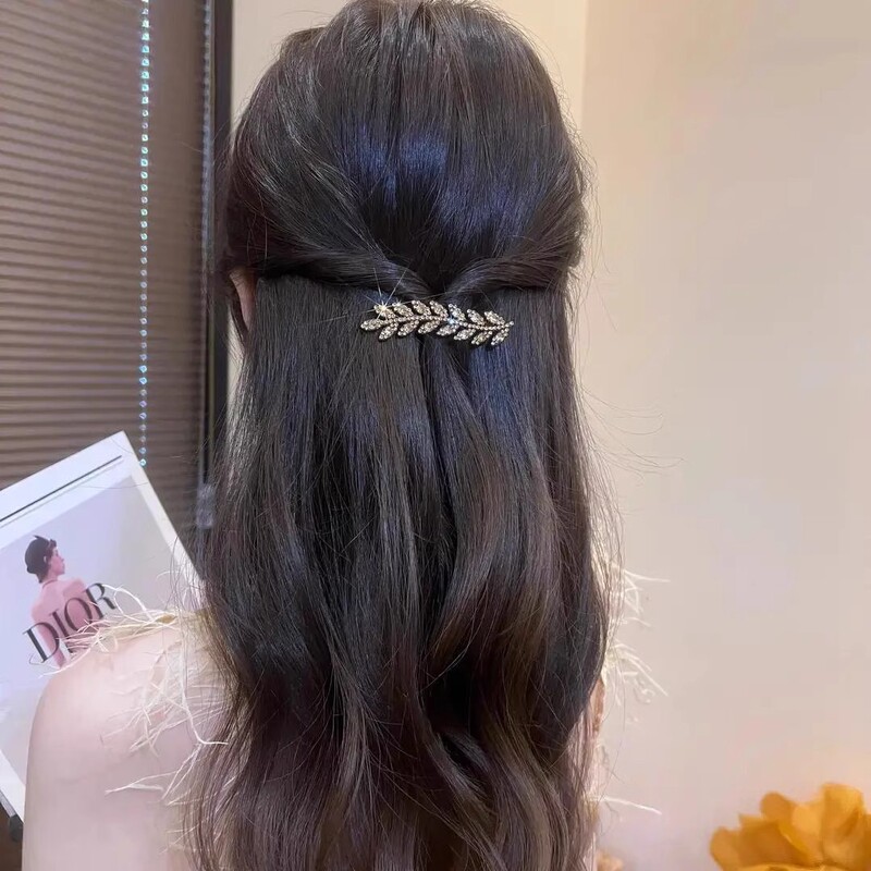 後頭部の切れ毛を整理する女性用の多用途の輝くダイヤモンド麦わらヘアピン、カモノハシクリップ、サイド前髪ヘアピン、ヘッドバンド|undefined