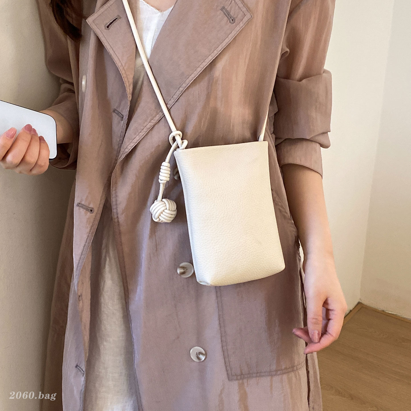 2026 bolso de hombro para teléfonos móviles nuevo diseño bolso de verano nicho de viaje universal moda popular para mujeres