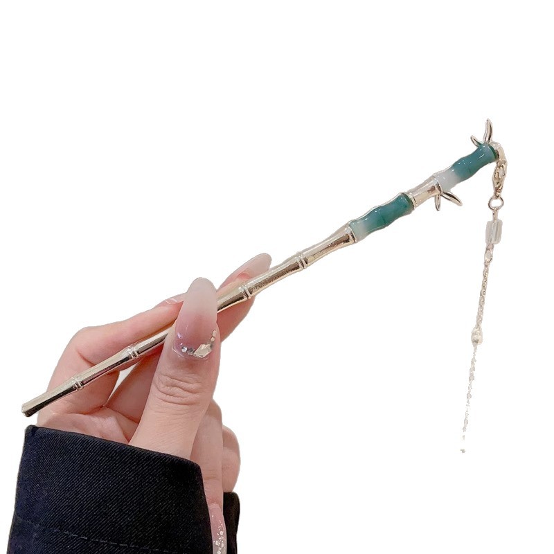 El estilo de alta sensación de miniatura caballo falda clip de cabello nuevo estilo chino tocado antiguo clip de cabello estilo nacional clip de cabello paso de cabello para mujeres