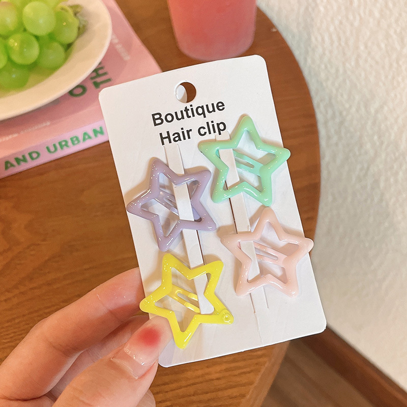 子供のヘアピンが可愛いです。超萌え五角星のヘアピンの女の子です。|undefined