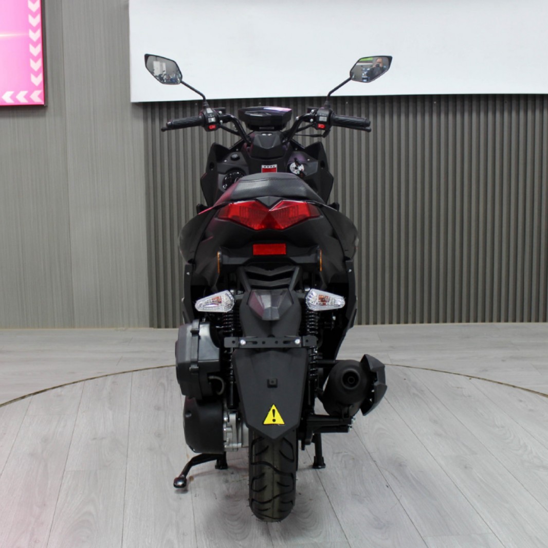 Pedal de ahorro de combustible para motocicleta de dos ruedas de motor 49 / 180CC al por mayor