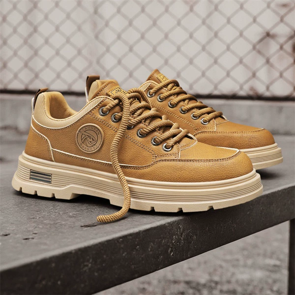 Beige single shoes