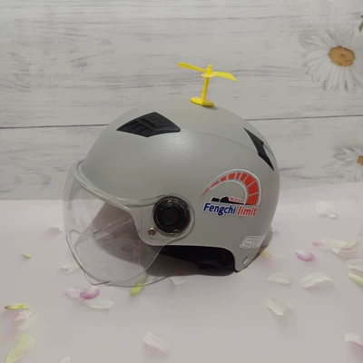 New national standard 3C certification Motosiklet kaskı (dəbilqə) - harley-model-matt-gray-transparent-short-yellow-windmill-adult-instrument-sticker