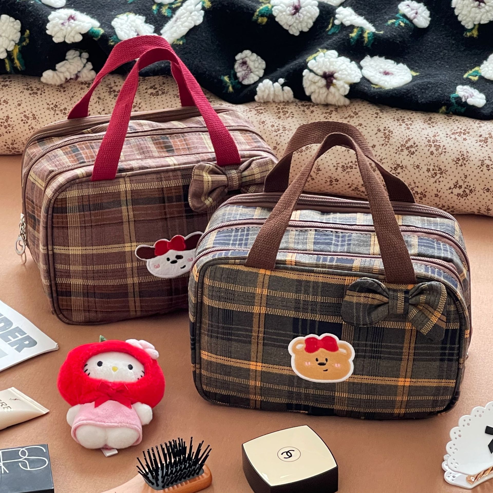 Nueva bolsa de maquillaje de gran capacidad portátil bolsa de almacenamiento portátil bolsa de viaje bolsa de lavado nicho lindo bolsa de almacenamiento mujer