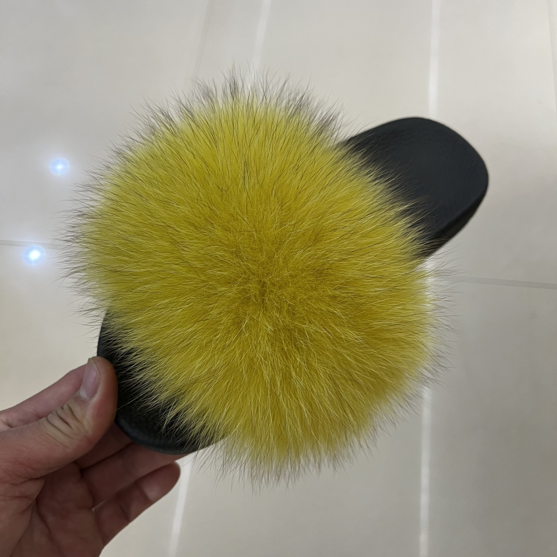 Zapatillas de pelo de zorro de moda damas una zapatilla de piel casera para usar zapatos de playa casuales zapatillas de piso plano