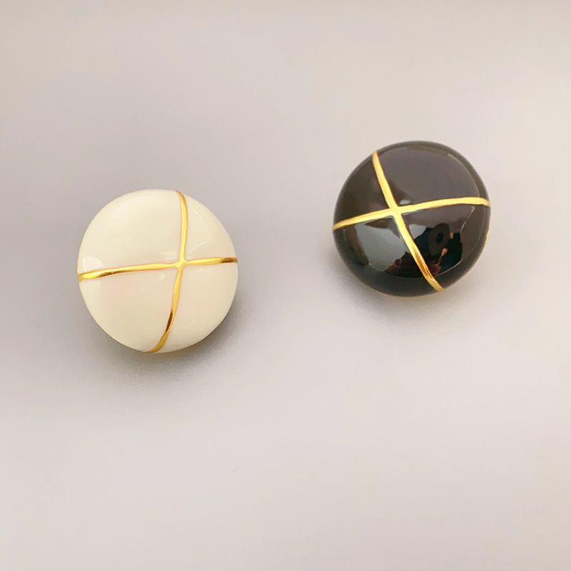 歐美新款時尚紐扣造型琺瑯釉滴油氣質925銀針通勤百搭耳釘女批發