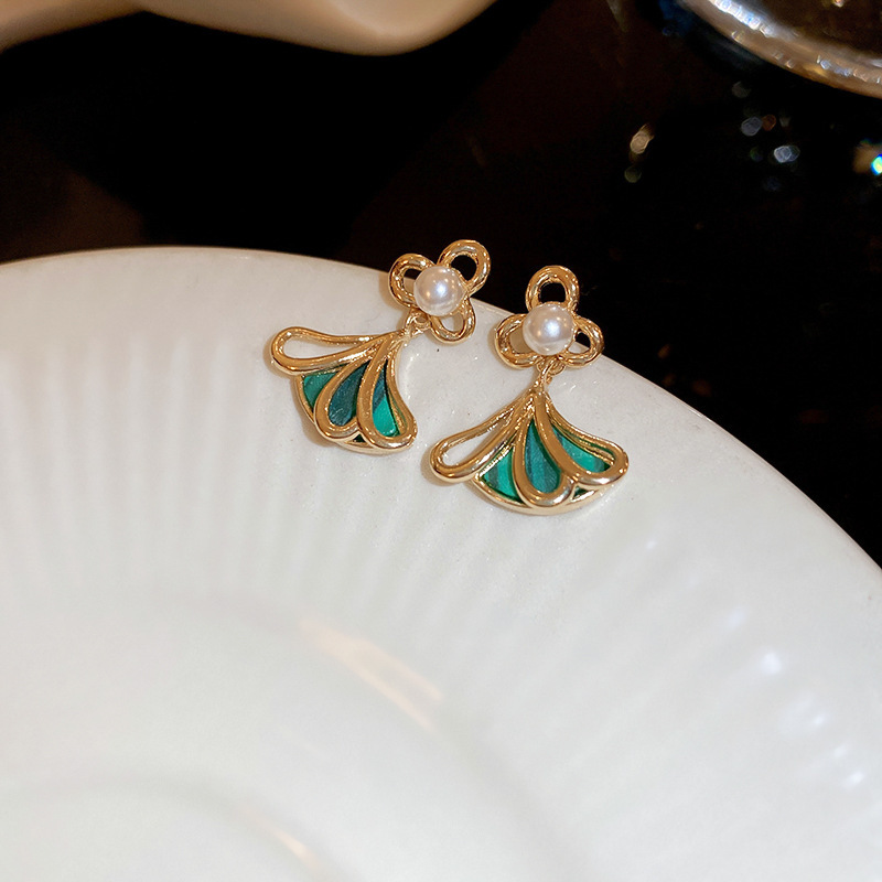 1 Pair Casual Elegant Lady Geometric Bow Knot Inlay Imitation Pearl Zircon Drop Earrings display picture 26