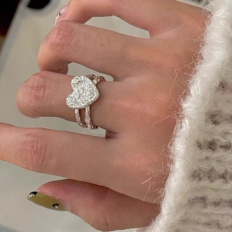 韓国版の不規則な925スターリングシルバーの女性用多用途リング、ニッチなインスタイルのデザイン、色あせしない組み合わせリング