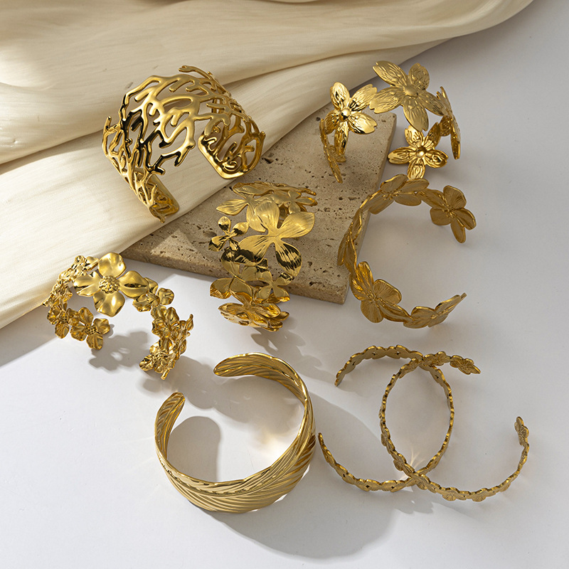 Tina transfronteriza estilo europeo y americano pulsera de flores de acero inoxidable temperamento de titanio de acero de 18k pulsera de oro INS joyas de estilo image 5