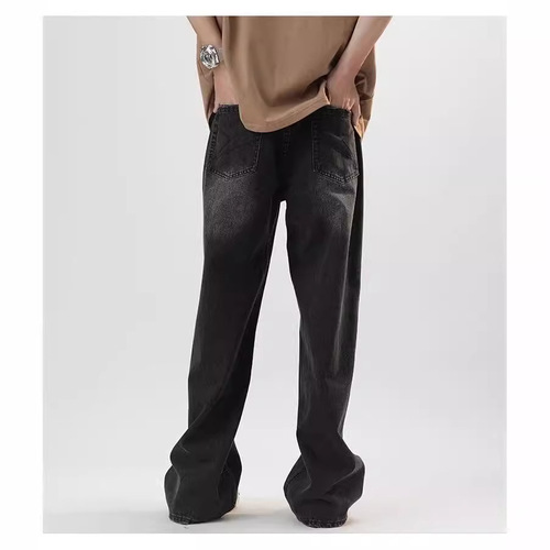 Stylish, trendy, and effortlessly versatile: Men's high-end, vintage-inspired straight-leg, loose-fit denim—unisex design.
