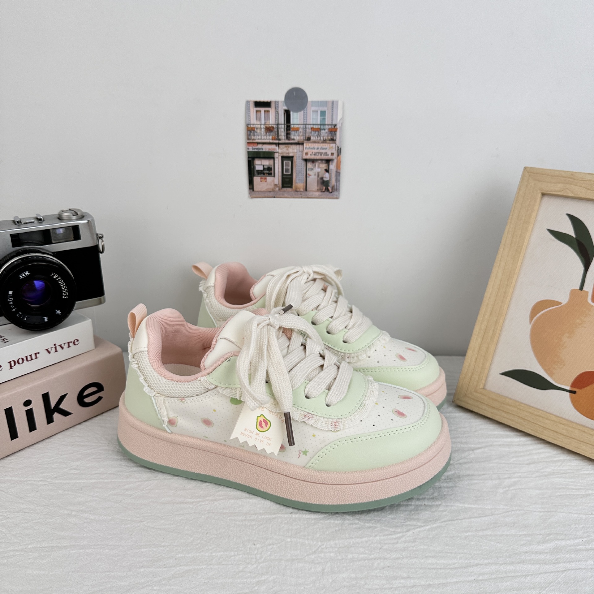 Farbo Bear impresión de verano delgada zapatos blancos versátiles zapatos de pan zapatos de mujer 2025 nuevos zapatos de skate casuales