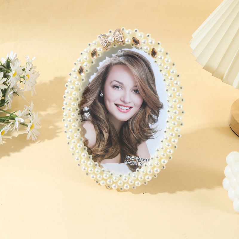 Source Manufacturer Pearl Oval-Shaped 7inch Photo Frame Exquisite Desktop Display Stand Bedroom Decoration Photo Frame Cross-Border Shipping Frame