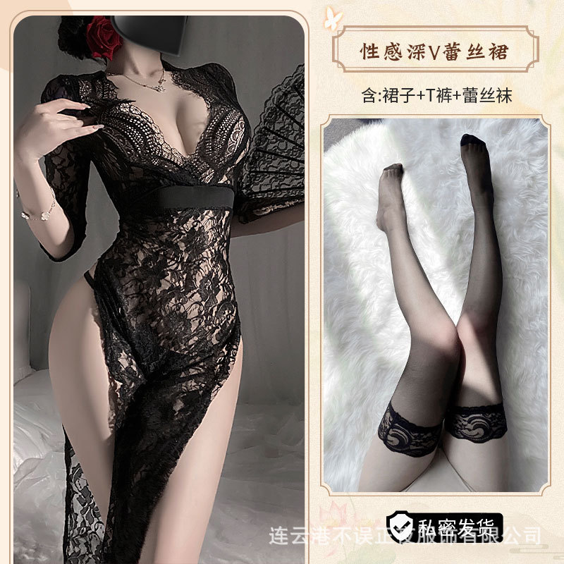 블랙[스커트+티팬츠]+레이스삭스