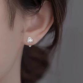 项链;耳钉;耳环