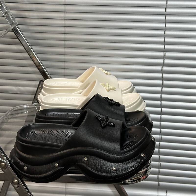 8cm Thick-Soled Slippers for Women, Summer 2025 New Outer Wear, Fashionable Summer Sandals for Students to Increase Height When Going Out 8cm Thick-Soled Slippers for Women, Summer 2025 New Outer Wear, Fashionable Summer Sandals for Students to Increase Height When Going Out