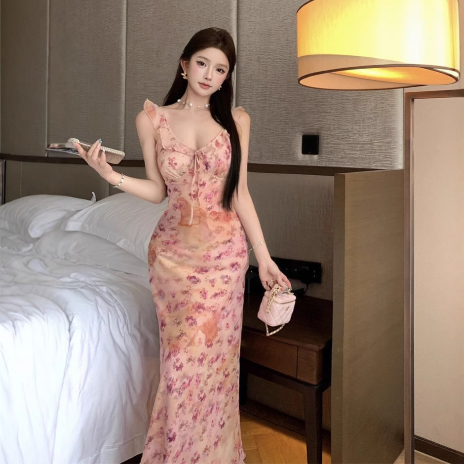 French Style Tea Break Vintage Floral V-neck Sling dress Women's Summer Slim-fit High-end Gentle Waisted Fishtail Long Dress