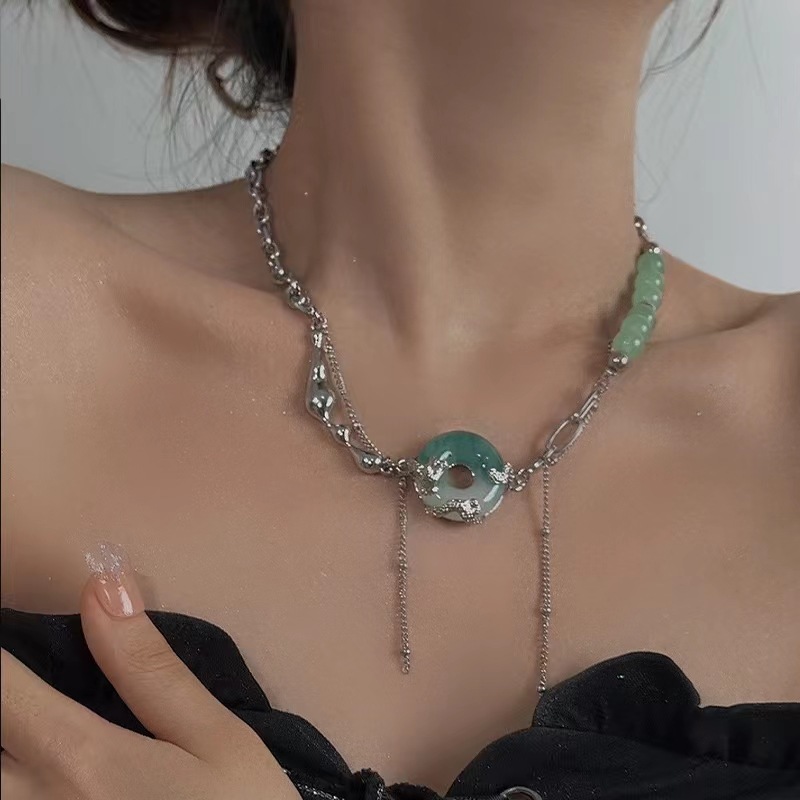 Chinoiserie Round Alloy Titanium Steel Beaded Inlay Zircon Unisex Necklace 1 Piece