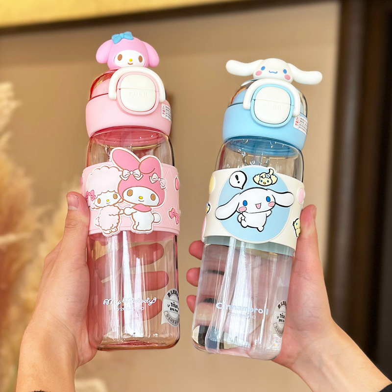 Sanliogou tazas de agua para niños resistentes a altas temperaturas, tazas de paja anticaídas, tazas de plástico lindas de gran capacidad, especialmente para estudiantes en la escuela