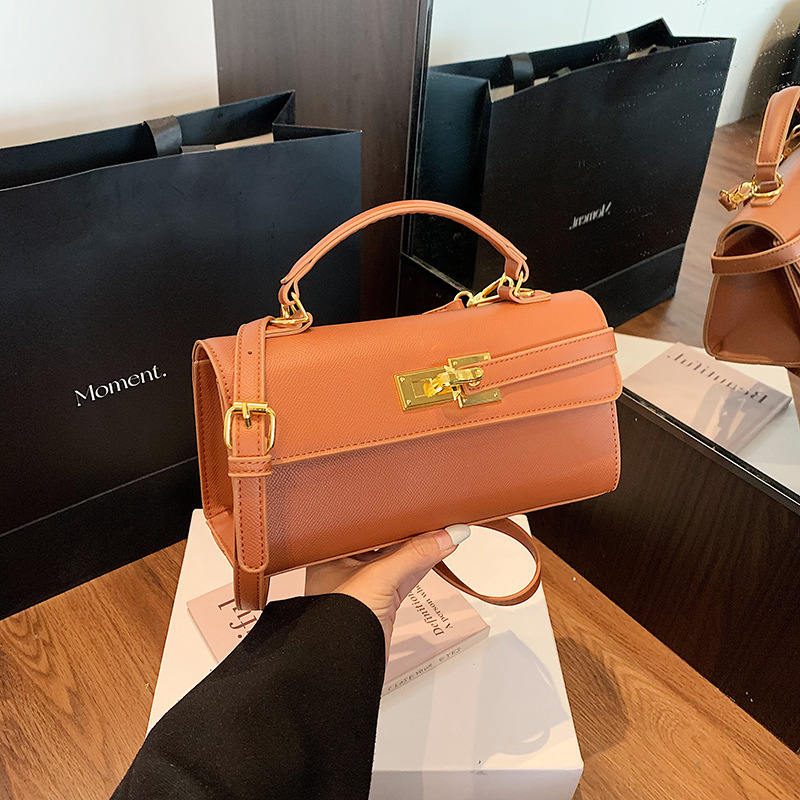 Cross-Border Women's Bag 2025 New Trapezoidal Handbag Designer Kelly Bag High-Quality Fashion Shoulder Crossbody Bag Cross-Border Women's Bag 2025 New Trapezoidal Handbag Designer Kelly Bag High-Quality Fashion Shoulder Crossbody Bag