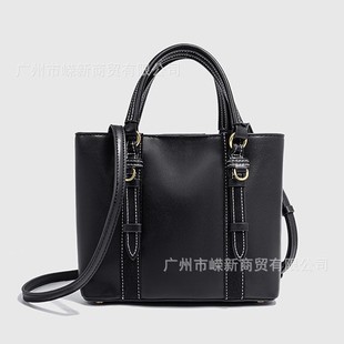 ZR�ҿ羳Ů��2025�ϙ�Gɫ�����������б����r�аٴ�ˮͰ��ͨ��
