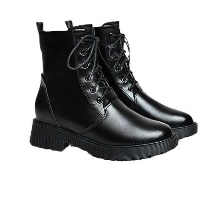 Ботинки Martens: комфортные демисезонные универсальные ботинки в английском стиле, средней высоты