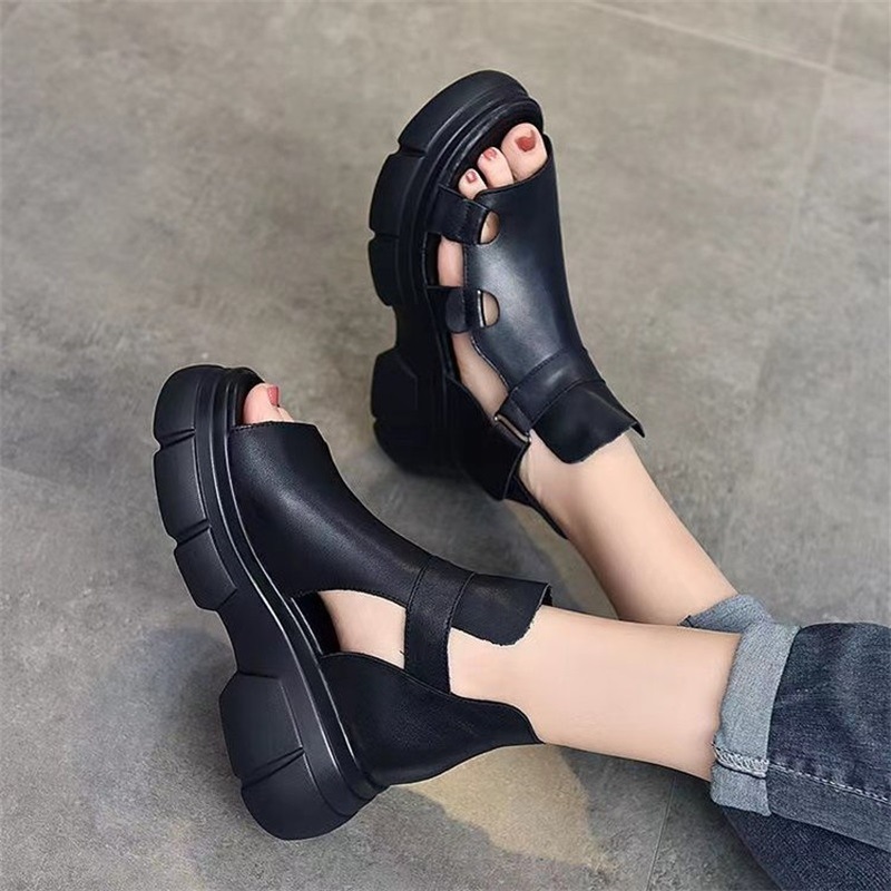 Zapatos romanos con boca de pez de verano, botas cortas, sandalias de plataforma de bizcocho de cuero suave, sandalias huecas de velcro adelgazantes para mujer, marea
