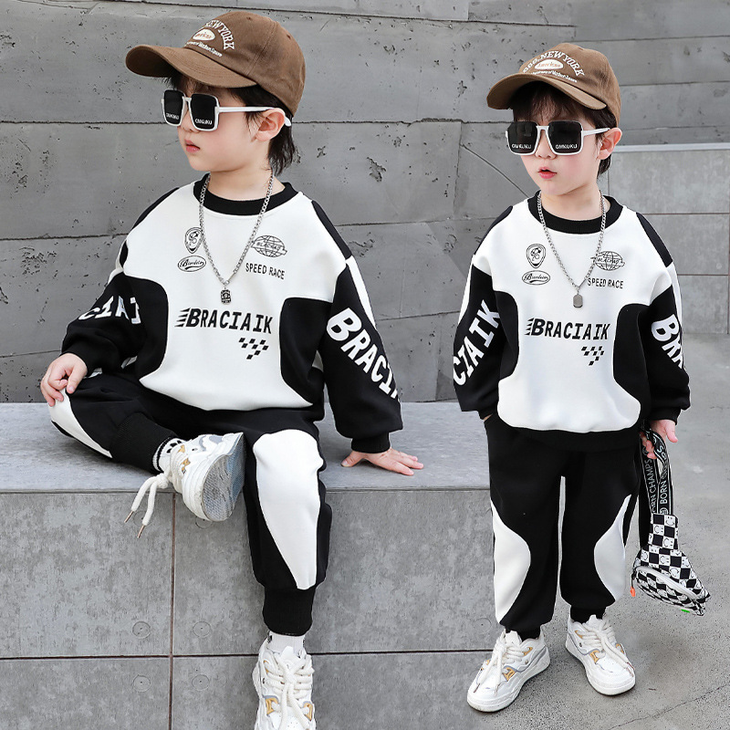 Oblečenie 2024 Nové malé stredné detské trendy módne chlapčenské jarné jesenné sveter a nohavice dvojdielna súprava_voghion.com