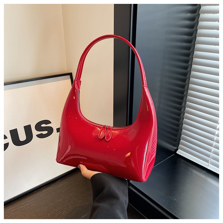 Bolsa de superficie de pintura brillante para las mujeres 2023 nuevo nicho diseño de cercanías bolso de moda francés palo bolsa de hombro