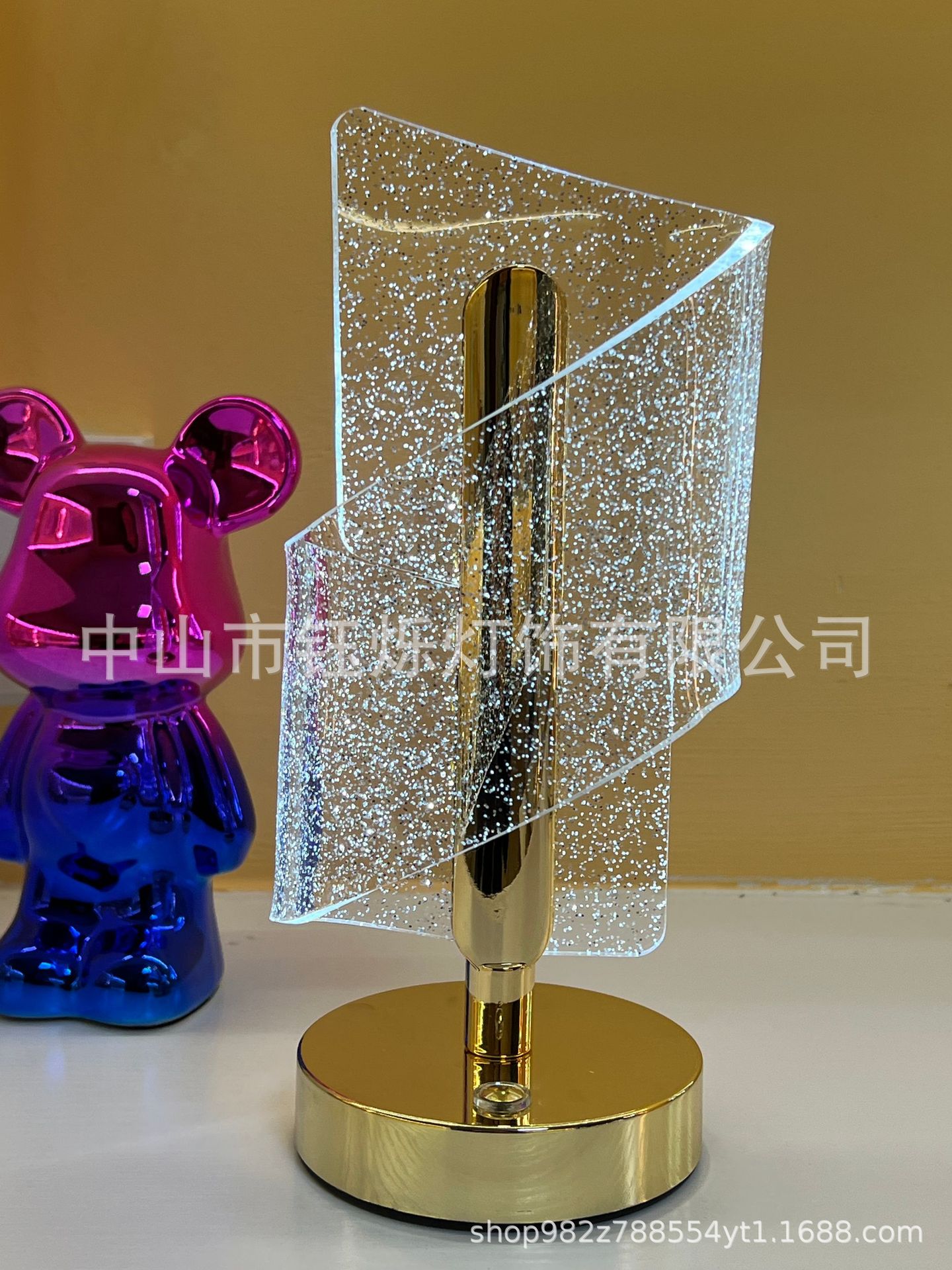 Suministro directo de fábrica estilo minimalista moderno red ins cama dormitorio cabecera acrílico tres colores atenuación luz nocturna creativa