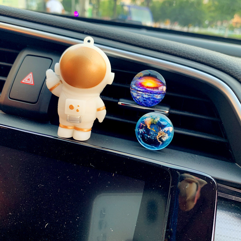 Salida de aire de astronauta espacial