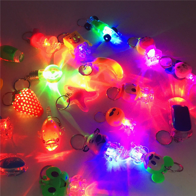 LED de dibujos animados luminoso llavero lámpara de color bolsos creativos colgantes juguetes luminosos para niños micro comercio escaneo de código pequeño regalo