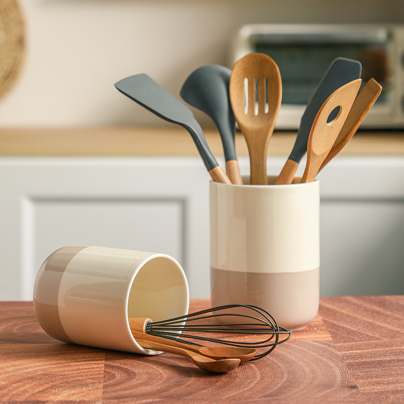 Utensilios de cocina domésticos, espátula, cuchara, caja de almacenamiento, tubo de almacenamiento de cocina de cerámica, cuchillo, tenedor, cuchara, cubo de almacenamiento de vajilla, tubo de palillos, jaula de palillos