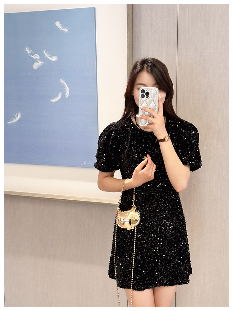 Cartoonish, mini and cute zinc alloy small bag for women, 2025 new style, stylish single-shoulder bag, crossbody chain and metal undefined