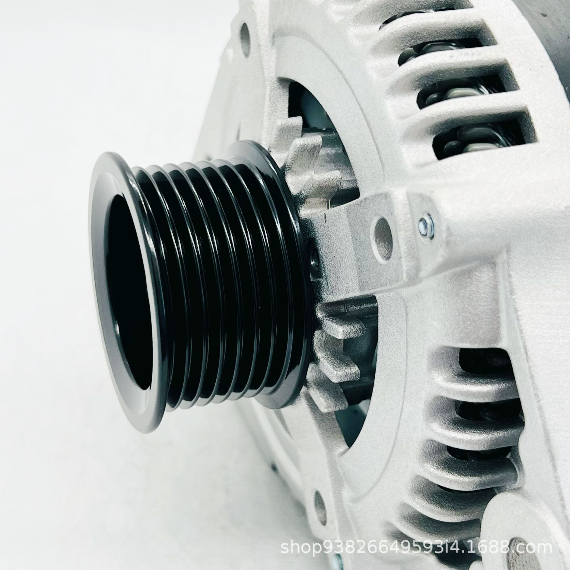 Suitable for Toyota Series 2706031120 Car Generator 270600 P010 Car Accessories 270600 P030