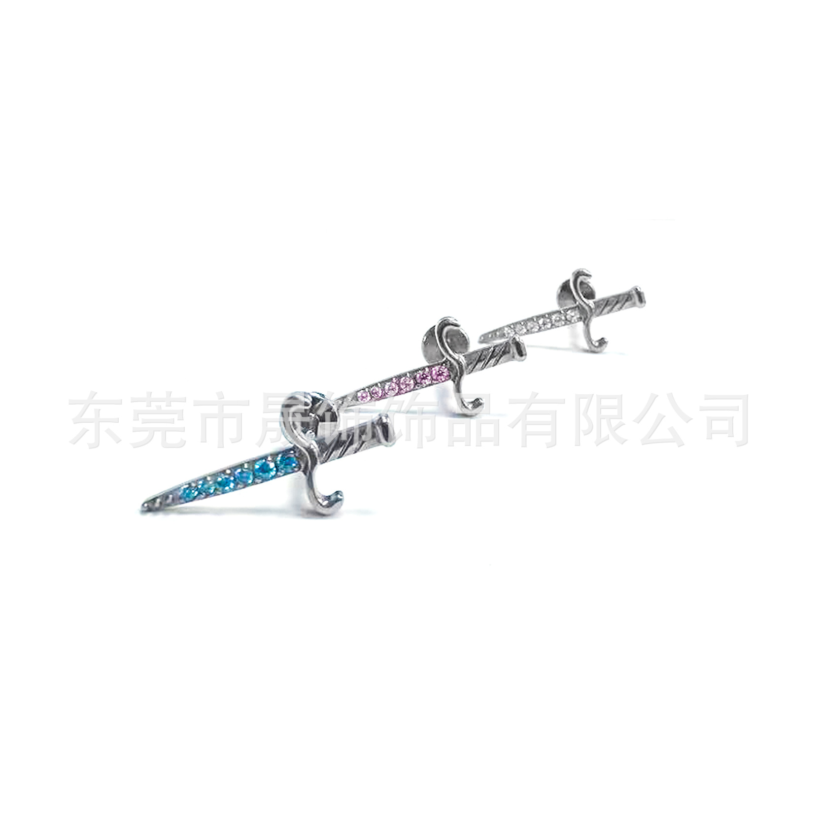 F136钛合金十字宝剑耳钉镶5A锆石匕首耳骨钉G23钛内螺纹穿刺饰品