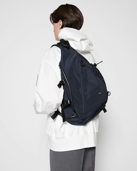 Workwear crossbody bag, men's trendy nylon sportswear casual bag, solid color single-shoulder bag for students, men's functional crossbody backpack undefined