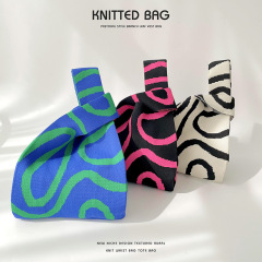 Vest bag, vest bag, trendy knitted handbag, handbag, women's versatile high-end large-capacity wrist bag wholesale