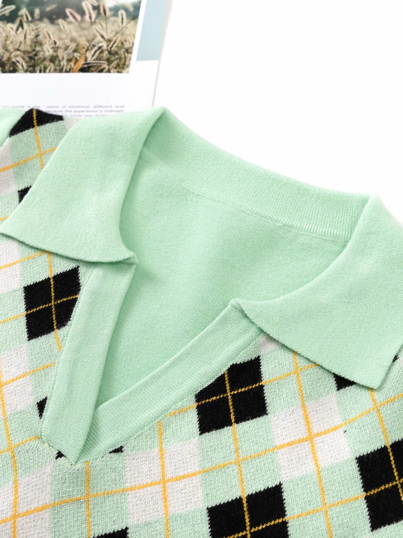 Retro Polo Collar Casual Short Color Matching Diamond Knitted Sweater NSZQW115371