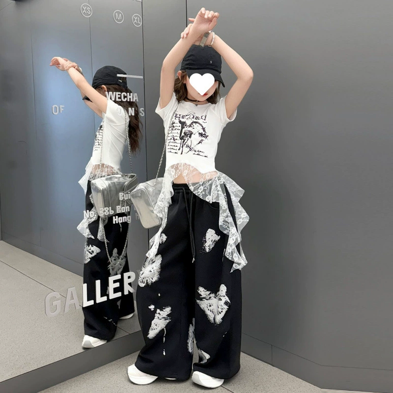 Летний комплект для девочек 2025: стильный детский топ с коротким рукавом и широкие брюки, модный двухсоставной набор