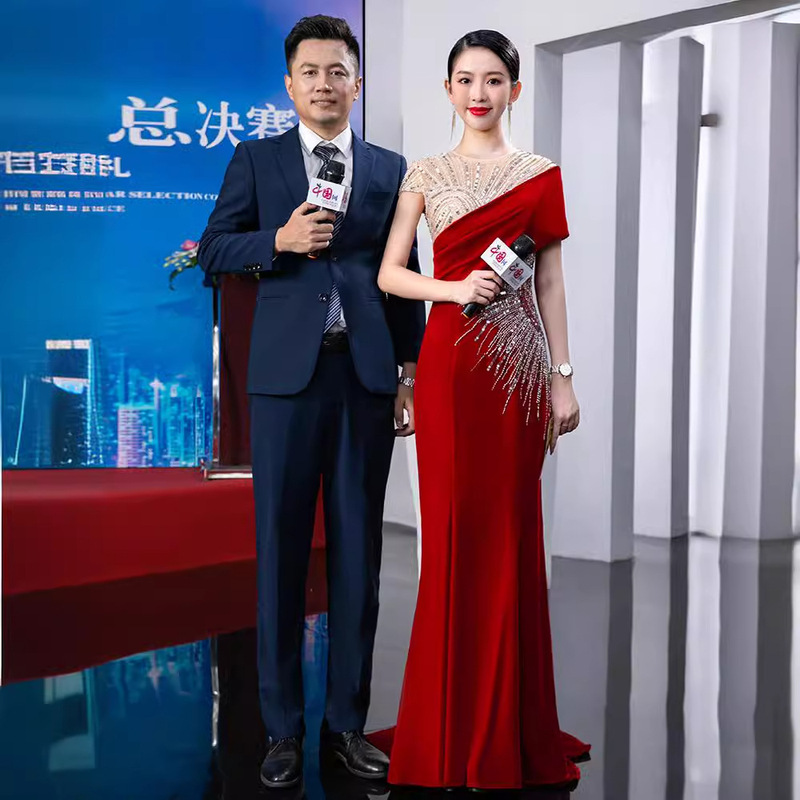 Annual Meeting Host Dress for Women 2026 New Style Dignified and Elegant Velvet Evening Dress Red Light Luxury Niche Dress