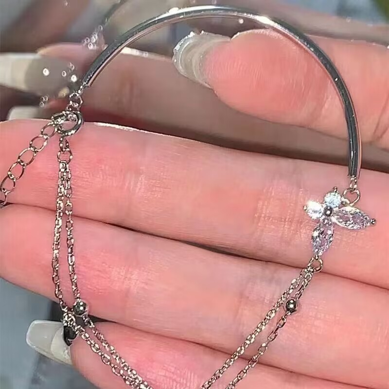 Korean-style elegant butterfly chain bracelet for girls, summer ins niche versatile high-end jewelry, popular among internet celebrities and best friends