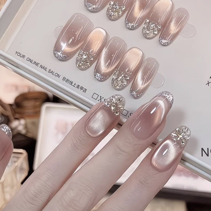 【Diamond Fragment】French-Style Cat-Eye Press-On Nails with a Dazzling and Elegant Vibe, Skin-Tone High-End Nail Stickers with a Radiant Finish