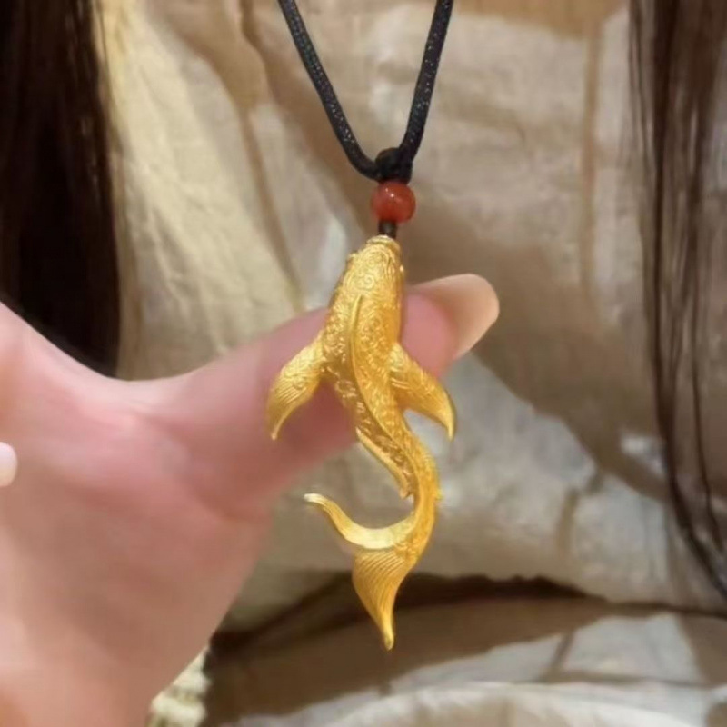 Hot-selling gold fish and begonia necklace, Chinese style, large koi fish, retro new Chinese style pendant.