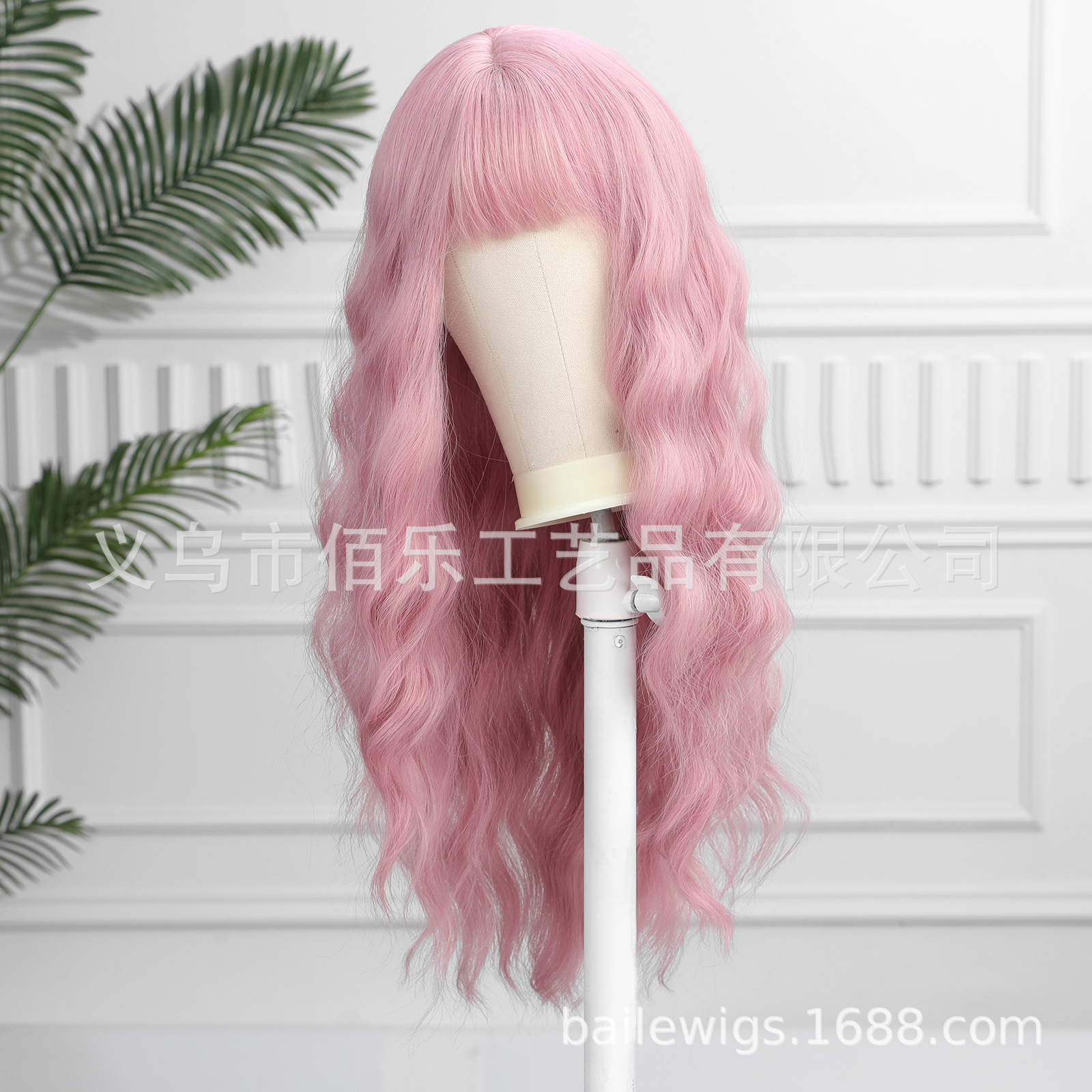 Transfronterizas pelucas rosa cabello largo rizado cabello de fibra química cabello de mujer al por mayor en stock