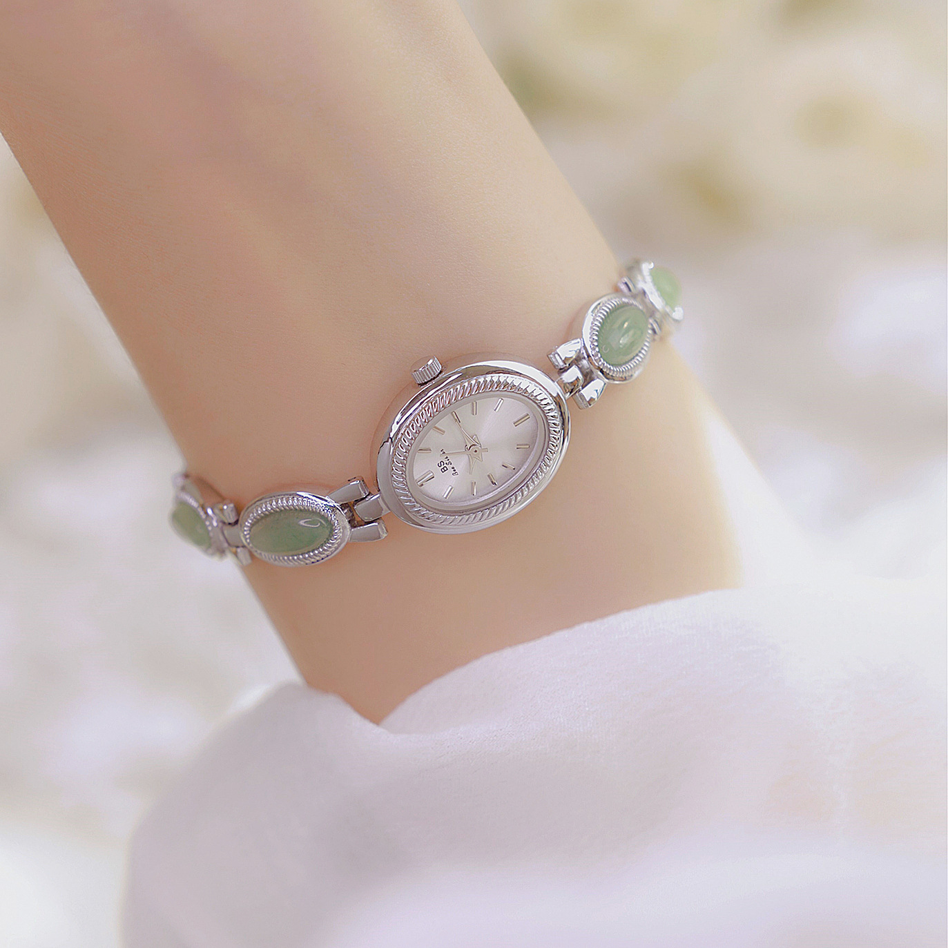 60g Weight Tempered Glass Mirror Material Alloy Strap Material Watch Classification Pointer Display Type Jewelry Buckle Buckle Style Oval Dial Shape Daily, Date Occasion Quartz Movement Solid Color Pattern Women's Gender Simple Style, Classic Style Style Simple Style Classic Style Solid Color Jewelry Buckle Quartz Watch Women's Watches 9