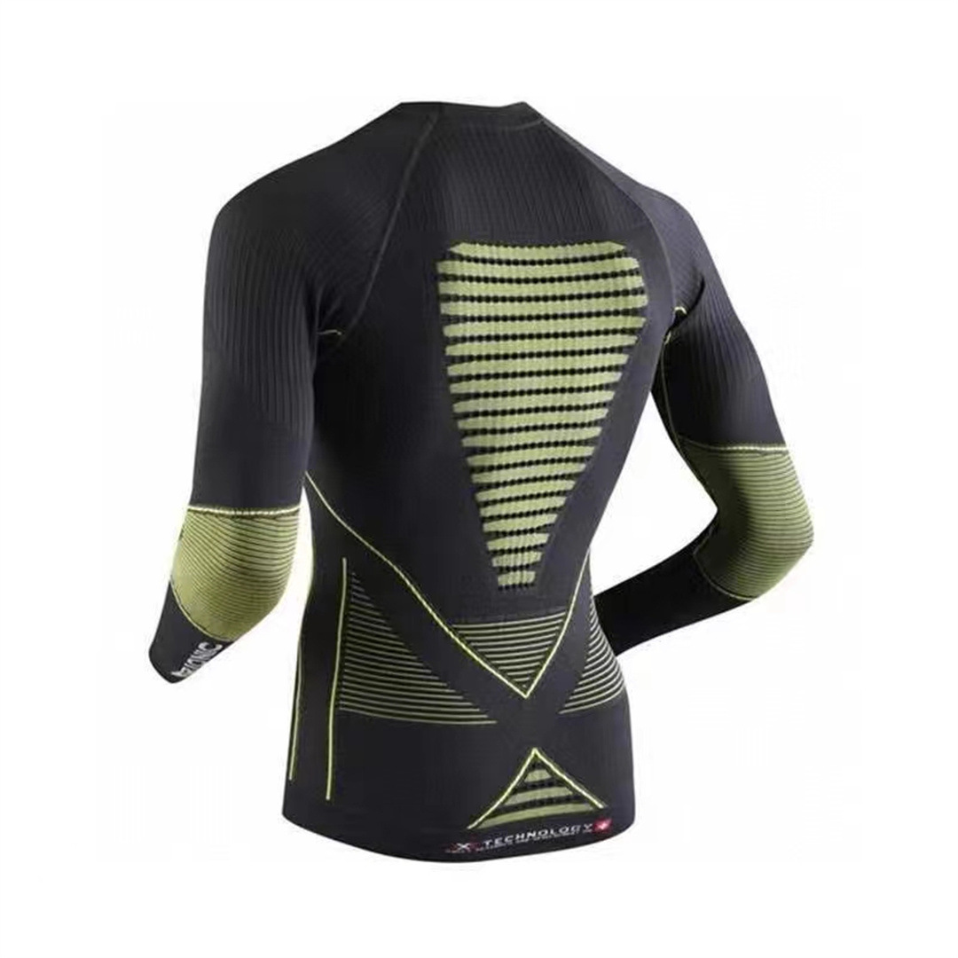 X新4.0集はスポーツスキー運動の保温を強化して汗を流します。