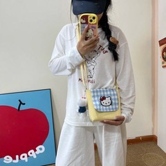 新款原创刺绣kitty斜挎包可爱百搭手机拍立得收纳撞色小包